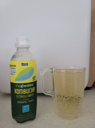 더그레잇티 콤부차 [매일유업] 더그레잇티 44kcal 콤부차 300ml *12개입 (오리지널 6개+베리리치 6개) — 5점을 준 리뷰어가 2023년 7월 올린 사용 사진