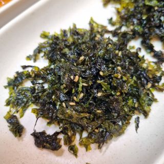 하나마이 [마마쿡] 전 청와대 천상현 셰프의 밑반찬  5종세트(소고기 장조림+연근조림+진미채+간장김자반+새우김자반) — 5점을 준 리뷰어가 2023년 4월 올린 사용 사진