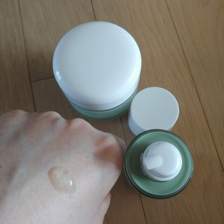 김정문알로에 큐어 큐어 알로에 리프레쉬 젤리 세럼, 큐어 알로에 하이드로 젤리 크림 — 5점을 준 리뷰어가 2021년 2월 올린 사용 사진