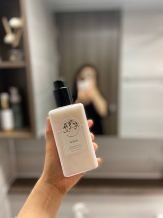 줄라이 모닝 _ JULY MORNING 줄라이모닝 하이드레이팅 퍼퓸드 바디앤핸드 에멀젼 — 4.5점을 준 리뷰어가 2021년 9월 올린 사용 사진