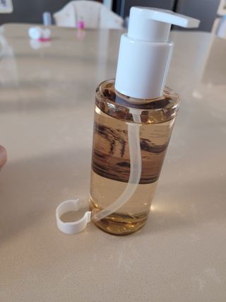 스킨1004 [SKIN1004] 마다가스카르 센텔라 라이트 클렌징 오일 200ml — 4.5점을 준 리뷰어가 2024년 7월 올린 사용 사진