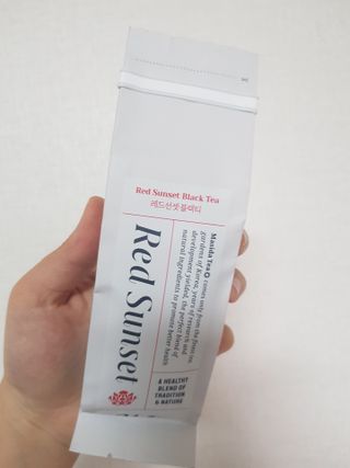 마시다 붉은 석양 빛을 담은 프리미엄 수제 블렌딩 홍차, 레드선셋블랙티 — 5점을 준 리뷰어가 2021년 4월 올린 사용 사진
