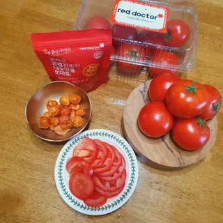레드닥터 완숙토마토 + 통째로 동결건조한 대추방울토마토 — 5점을 준 리뷰어가 2022년 12월 올린 사용 사진