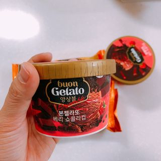 롯데제과 본젤라또 비스킷&바닐라카라멜바, 본젤라또 베리쇼콜라컵 — 5점을 준 리뷰어가 2021년 12월 올린 사용 사진