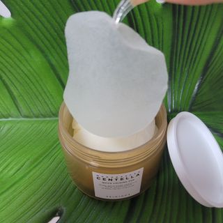 스킨1004 [SKIN1004] 마다가스카르 센텔라 퀵 카밍 패드 70매 130ml — 5점을 준 리뷰어가 2024년 9월 올린 사용 사진