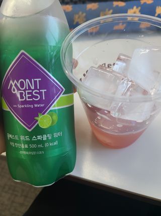 몽베스트 Montbest with Sparkling water Lime20병 — 4점을 준 리뷰어가 2022년 9월 올린 사용 사진
