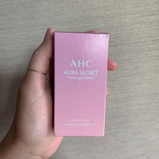 AHC 아우라 시크릿 톤업 벨벳 — 4점을 준 리뷰어가 2021년 4월 올린 사용 사진