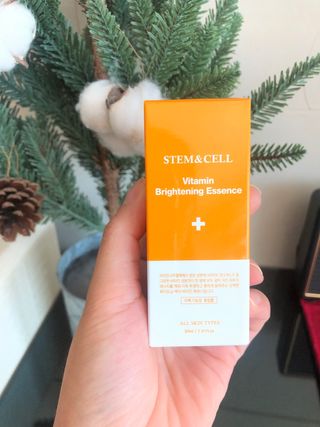 체르엠 스템앤셀 비타민 브라이트닝 에센스 30ml 1개 — 5점을 준 리뷰어가 2021년 9월 올린 사용 사진