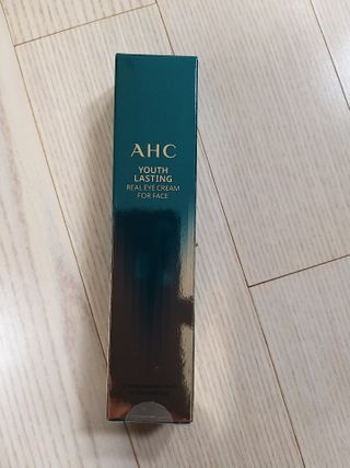[NEW 탄력유턴 아이크림] AHC 유스 래스팅 리얼 아이크림 포 페이스 — 5점을 준 리뷰어가 2021년 1월 올린 사용 사진