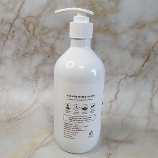 아미니 아크네 퓨어카밍 바디워시 500ml — 5점을 준 리뷰어가 2021년 6월 올린 사용 사진