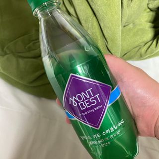 몽베스트 Montbest with Sparkling water Plain 20병 — 5점을 준 리뷰어가 2022년 8월 올린 사용 사진