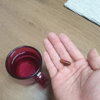 프리마인 홍삼의 강력한 에너지, 이제는 흡수율을 높인 최첨단 캡슐로 간편하게 초고속 충전하세요. — 4점을 준 리뷰어가 2022년 12월 올린 사용 사진
