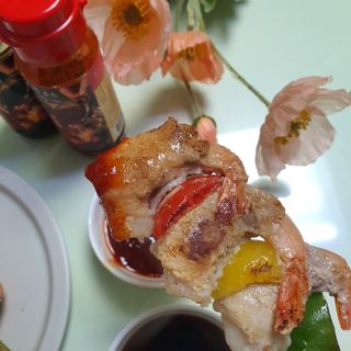 [다물꼬치] 삼겹새우롤꼬치 5개입 350g  + 데리야끼소스 120g + 매운고추소스 120g — 5점을 준 리뷰어가 2021년 12월 올린 사용 사진