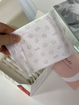 아임오 유기농 생리대 중형 + 레이디오크루삭스 1개 + 쿠폰북 — 4점을 준 리뷰어가 2021년 9월 올린 사용 사진