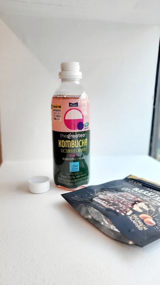 더그레잇티 콤부차 [매일유업] 더그레잇티 44kcal 콤부차 300ml *12개입 (오리지널 6개+베리리치 6개) — 5점을 준 리뷰어가 2023년 8월 올린 사용 사진
