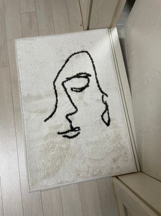 소소린 드로잉 디자인 발매트 현관 욕실 러그 — 5점을 준 리뷰어가 2021년 11월 올린 사용 사진