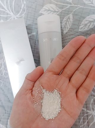 나우 [리브엠] 화해 1등 클렌징 파우더! 모공&피지 말끔순삭 — 5점을 준 리뷰어가 2023년 9월 올린 사용 사진