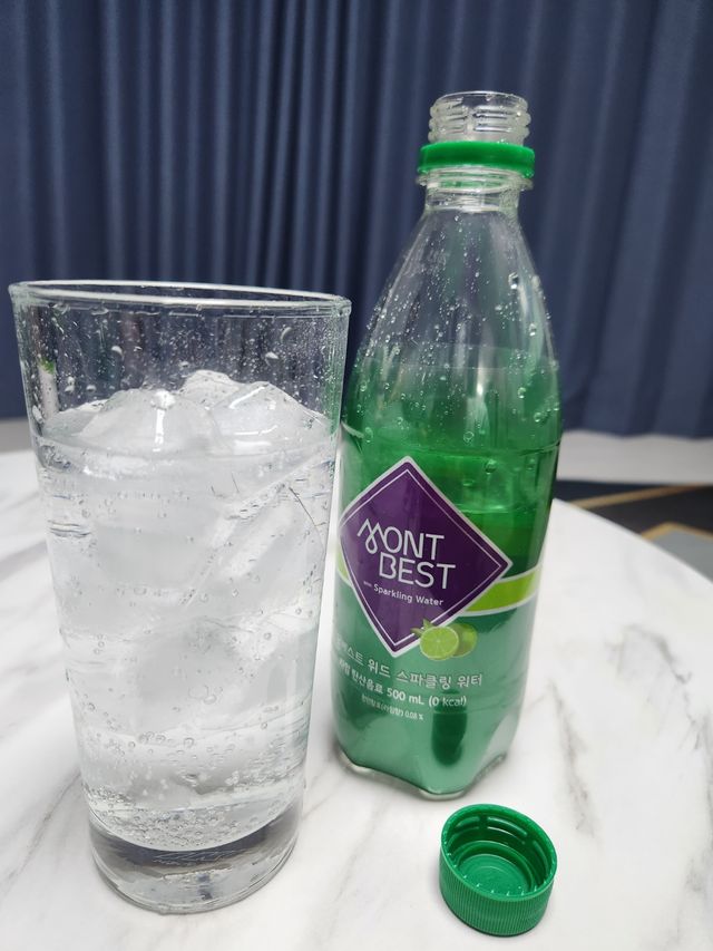 Montbest with Sparkling water Lime20병 리뷰 사진
