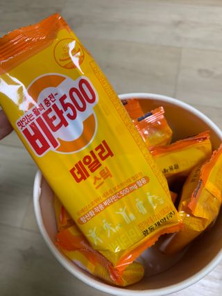 광동생활건강 [광동] 제니비타민C 비타500데일리스틱 180포+제니등신대+제니스티커 — 5점을 준 리뷰어가 2021년 12월 올린 사용 사진