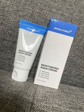 더마포레스트 모이스처라이징 아쿠아크림 / 수분크림 히알루론산 펩타이드 보습 미백 주름개선 — 5점을 준 리뷰어가 2021년 7월 올린 사용 사진