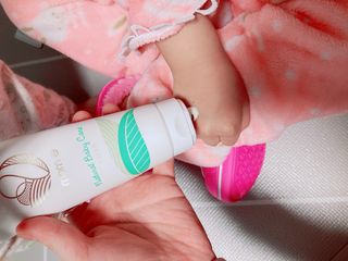 mom e 맘이 내추럴 베이비 케어 크림+바디오일 — 5점을 준 리뷰어가 2021년 1월 올린 사용 사진