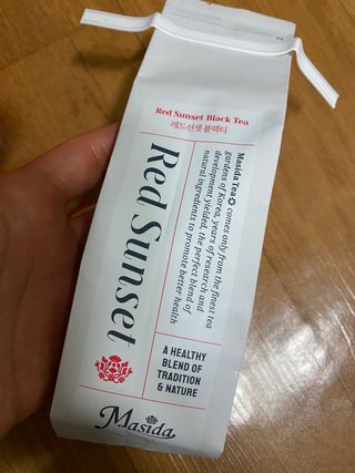마시다 붉은 석양 빛을 담은 프리미엄 수제 블렌딩 홍차, 레드선셋블랙티 — 5점을 준 리뷰어가 2021년 3월 올린 사용 사진