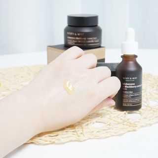 마리엔메이  이데베논 블랙베리 보습 크림 + 세럼 — 5점을 준 리뷰어가 2021년 10월 올린 사용 사진