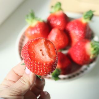 옳음 딸기 논산 설향 딸기 900g 산지직송 — 5점을 준 리뷰어가 2021년 2월 올린 사용 사진
