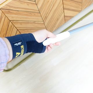 반테린서포터 손목 — 5점을 준 리뷰어가 2021년 3월 올린 사용 사진