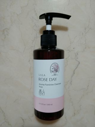 라라로즈데이 시즌2 여성청결제 200ml 아로마 페미민 클렌저, 독일더마인증 — 5점을 준 리뷰어가 2021년 9월 올린 사용 사진
