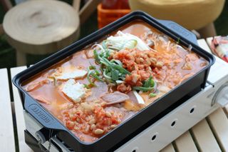 땅스부대찌개 X 브레드이발소 콜라보 비치타올 — 4.5점을 준 리뷰어가 2023년 6월 올린 사용 사진