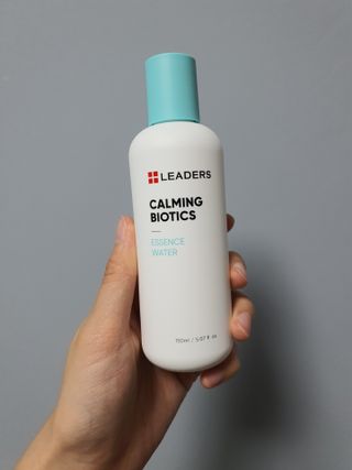 리더스코스메틱 리더스 카밍 바이오틱스 에센스 워터 — 5점을 준 리뷰어가 2021년 6월 올린 사용 사진