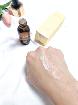 스킨큐어 산다화 비타민c 화이트닝 에센스 30ml — 5점을 준 리뷰어가 2023년 10월 올린 사용 사진