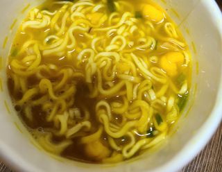 NISSIN 닛신 컵누들  4종 - 씨푸드오리지날, 씨푸드 스파이시, 씨푸드 커리, 씨푸드 XO소스 — 5점을 준 리뷰어가 2022년 2월 올린 사용 사진