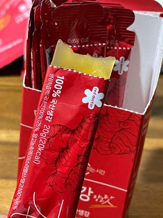 레드닥터 대추방울토마토 + 본생강 망고맛 스틱형 젤리 — 5점을 준 리뷰어가 2022년 12월 올린 사용 사진