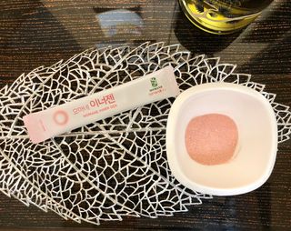 [모마네] 이너뷰티 히알루론산 비오틴 코큐텐 저분자피쉬콜라겐 - 3 g 30포 ★석류맛 — 4.5점을 준 리뷰어가 2021년 12월 올린 사용 사진