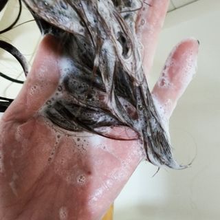 닥터시드 페퍼민트 앤 레몬 비건 비듬케어 쿨 탈모 샴푸 (1000ml) — 5점을 준 리뷰어가 2024년 1월 올린 사용 사진