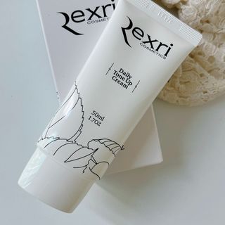 렉스리 데일리 톤업 크림 Rexri Daily Tone Up Cream — 5점을 준 리뷰어가 2022년 9월 올린 사용 사진