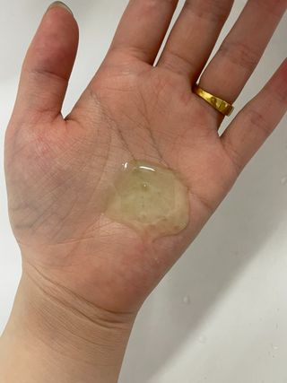프리마인 메이크업과 들뜨는 각질까지 한방에 깐달걀로! 순하기까지한 셀베이스 그린티클렌저(200ml) — 5점을 준 리뷰어가 2023년 5월 올린 사용 사진