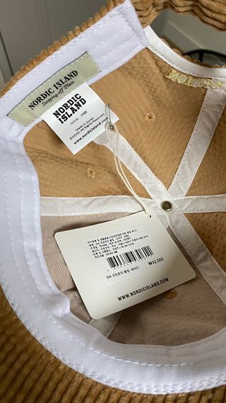노르딕아일랜드 DW CORDUROY 볼캡 — 5점을 준 리뷰어가 2021년 11월 올린 사용 사진