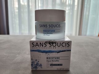 산수시 아쿠아 베네핏 24h 수부지 물광 속건조 수분크림 50ml — 5점을 준 리뷰어가 2021년 8월 올린 사용 사진