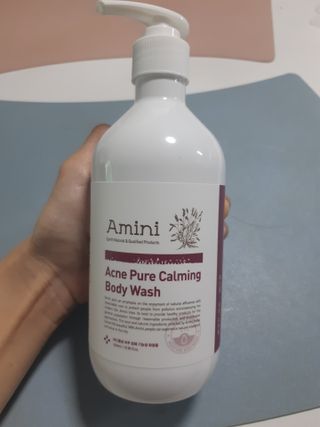 아미니 아크네 퓨어카밍 바디워시 500ml — 5점을 준 리뷰어가 2021년 6월 올린 사용 사진