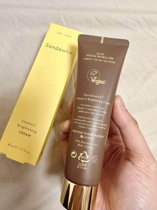 산다화 비타민C 화이트닝 크림 — 5점을 준 리뷰어가 2023년 4월 올린 사용 사진