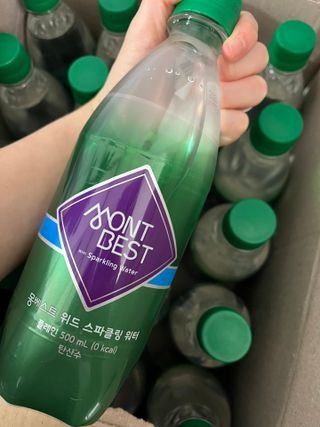 몽베스트 Montbest with Sparkling water Plain 20병 — 5점을 준 리뷰어가 2022년 11월 올린 사용 사진
