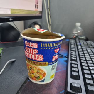 NISSIN 닛신 컵누들  4종 - 씨푸드오리지날, 씨푸드 스파이시, 씨푸드 커리, 씨푸드 XO소스 — 5점을 준 리뷰어가 2022년 12월 올린 사용 사진