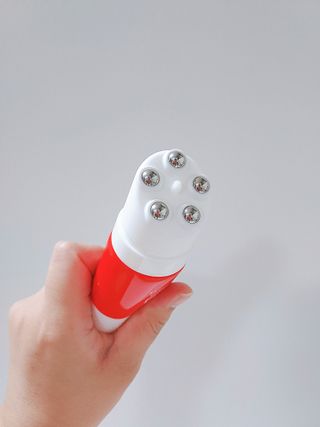 건강누리인터내셔날 큐어레스트 스포츠 마사지 닥터페인 바디 핫 롤링 볼 크림(100ml) — 5점을 준 리뷰어가 2022년 3월 올린 사용 사진