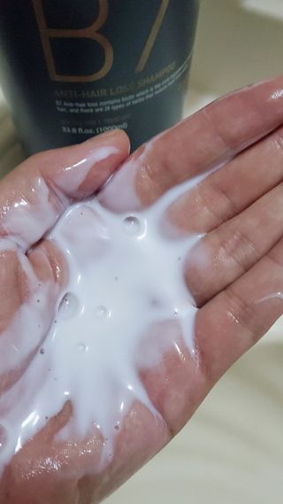 [포레스트스토리] 탈모증상완화 샴푸 1,000ml — 5점을 준 리뷰어가 2022년 6월 올린 사용 사진