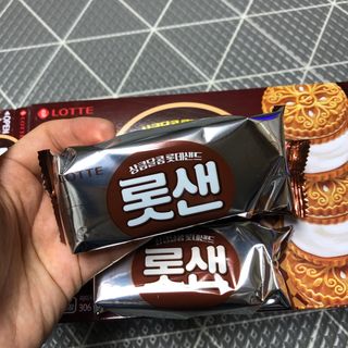 롯데제과 롯샌 카페크런치 — 5점을 준 리뷰어가 2021년 10월 올린 사용 사진