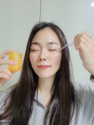 체르엠 스템앤셀 비타민 브라이트닝 에센스 30ml 1개 — 5점을 준 리뷰어가 2021년 7월 올린 사용 사진