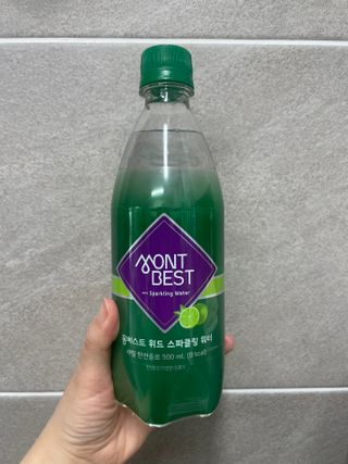 몽베스트 Montbest with Sparkling water Lime20병 — 4.5점을 준 리뷰어가 2023년 3월 올린 사용 사진
